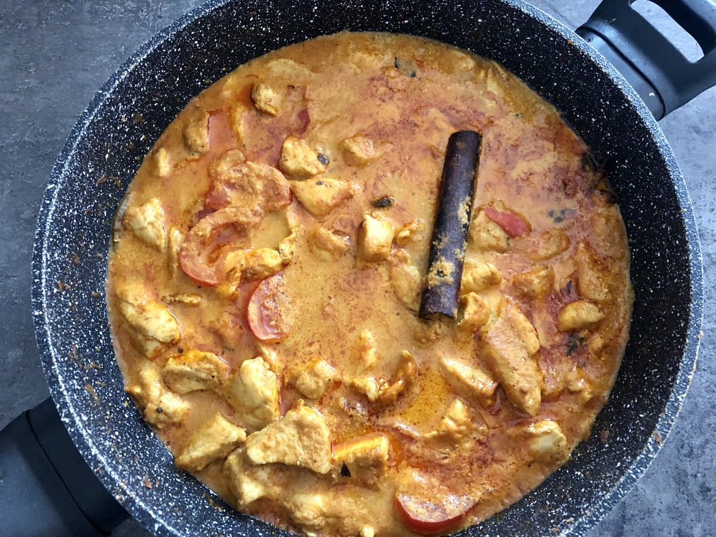 Einfaches Chicken Curry Rezept mit Sosse