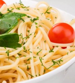 Perfekt für den Sommer: Pasta mediterran Gericht